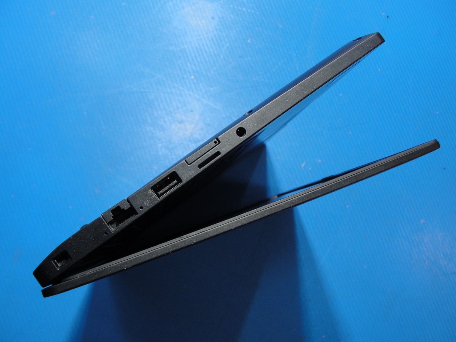 Dell Latitude 7290 12.5”HD Intel Core i5-8350U 1.7GHz 8GB RAM 256GB SSD +Charger