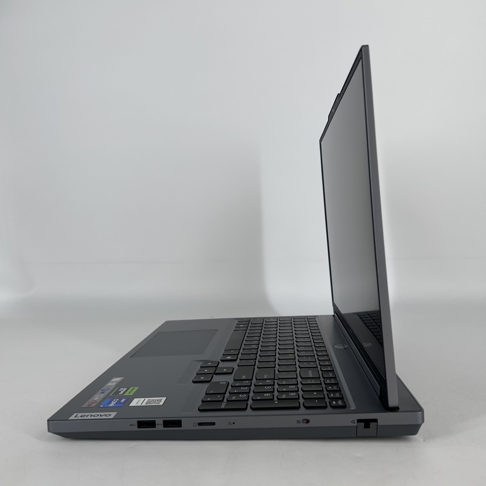 Lenovo Legion 5i Gen 9 16 165Hz QHD+ 2.1 GHz i7-14700HX 32GB 1TB SSD RTX 4070