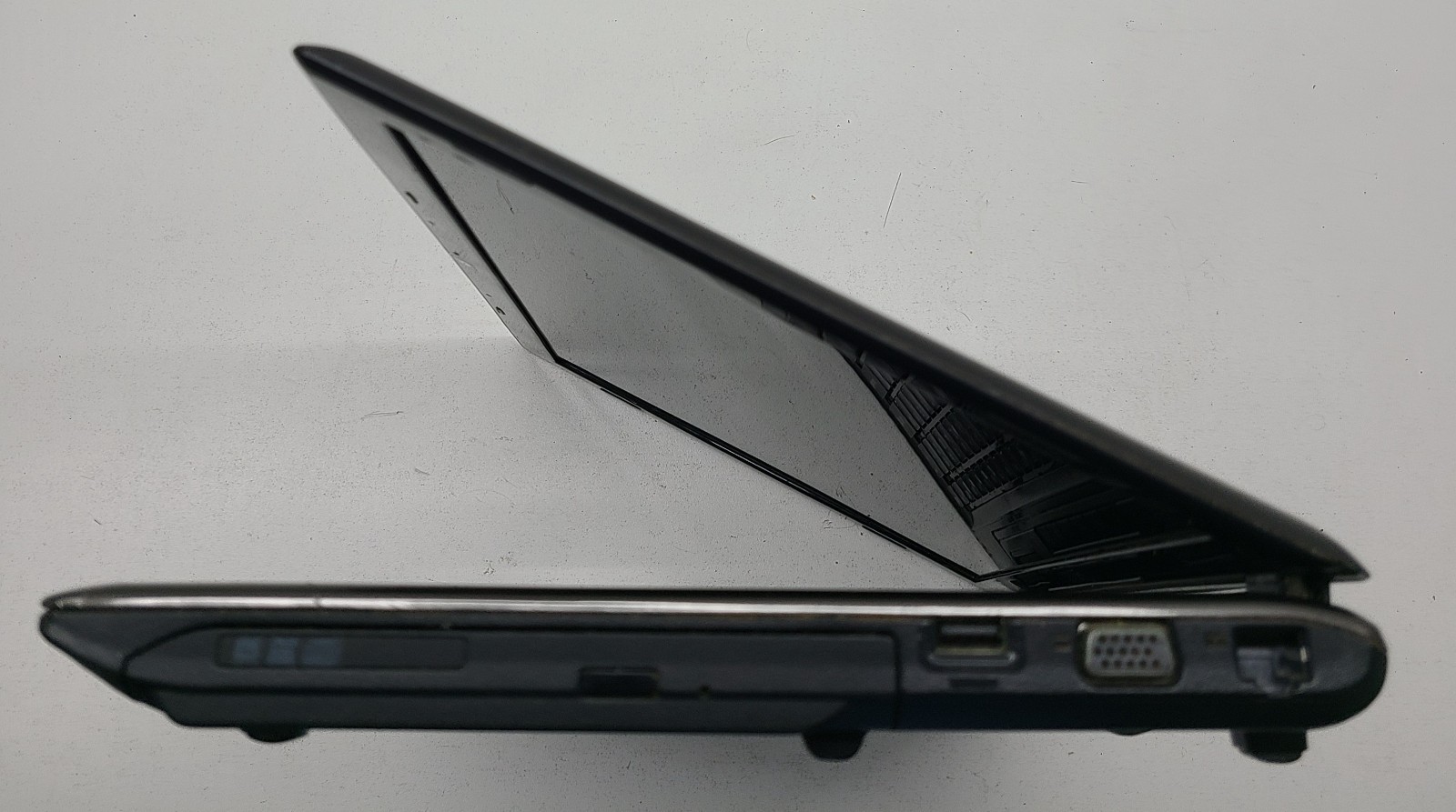 MSI CX61 Laptop Intel i5-3210M 6GB Ram NO HD/OS DC Jack Broken (FL)