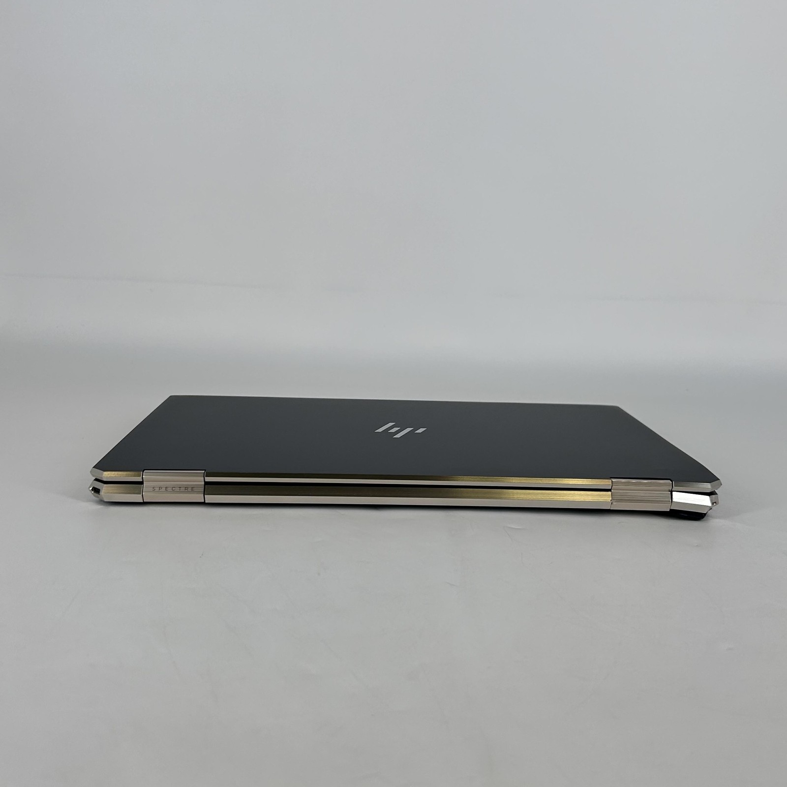 HP Spectre 15 x360 4K TOUCH i7-8565U 1.80GHz 16GB 512GB SSD MX150 Good
