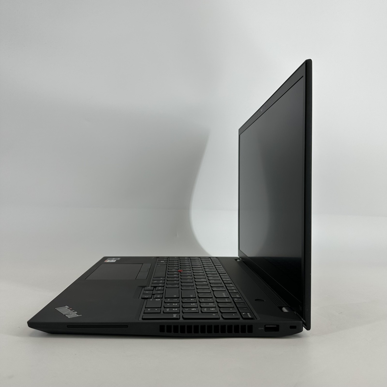 Lenovo ThinkPad T16 Gen 1 Gray FHD+ 2.2 GHz i7-1270P 16GB 512GB SSD Very Good
