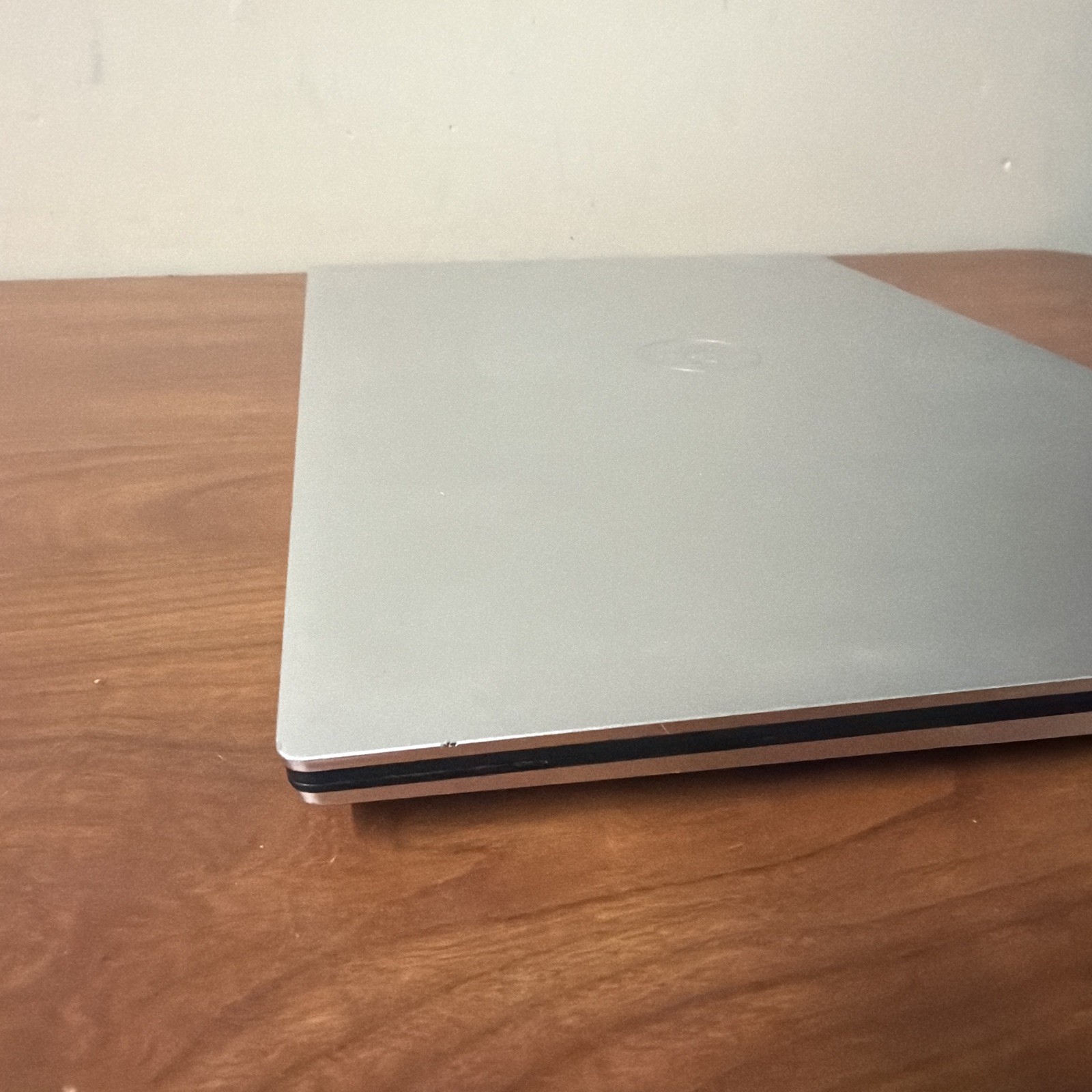 Touchscreen Dell XPS 15 9500 i9-10885H 32GB Ram 512Gb SSD |NVIDIA GTX 1650 Ti 4K