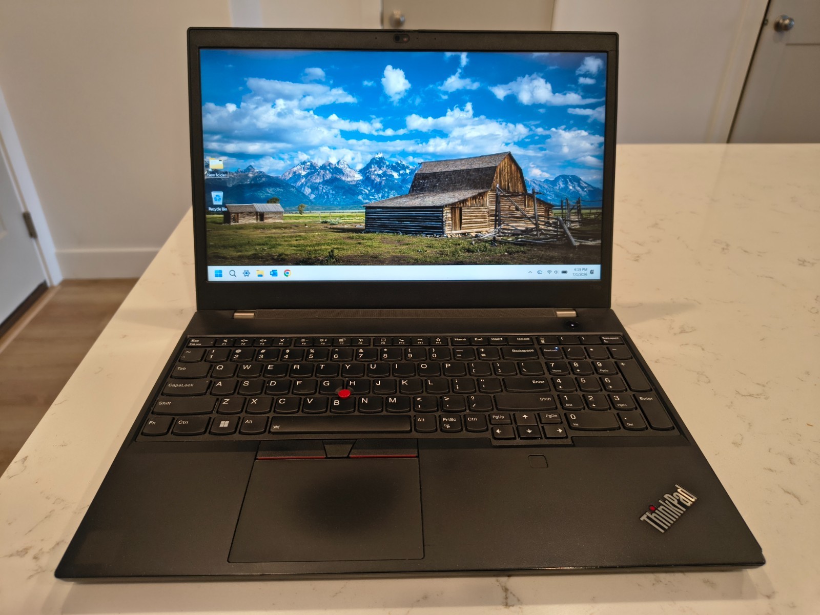 Lenovo ThinkPad T15p Gen 2 – i7 – 32GB RAM – GTX 1650 – Windows 11 Pro