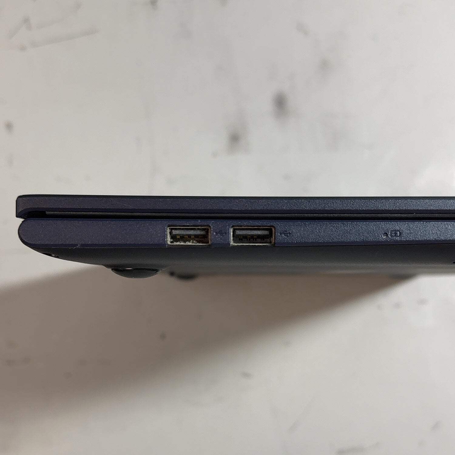 Asus vivobook F513E F513E 13.3″ 2.5GHz SSD 16GB SSD