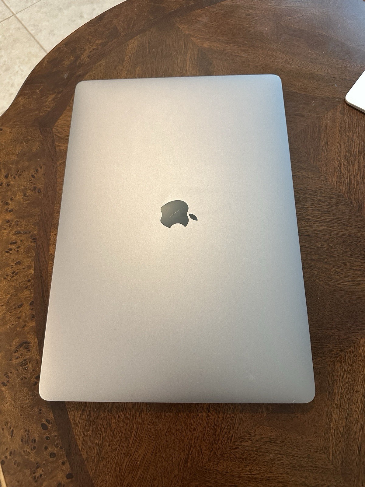 Apple MacBook Pro Laptop 16 Inch Display i7 16GB RAM 500GB Space Gray W Charger