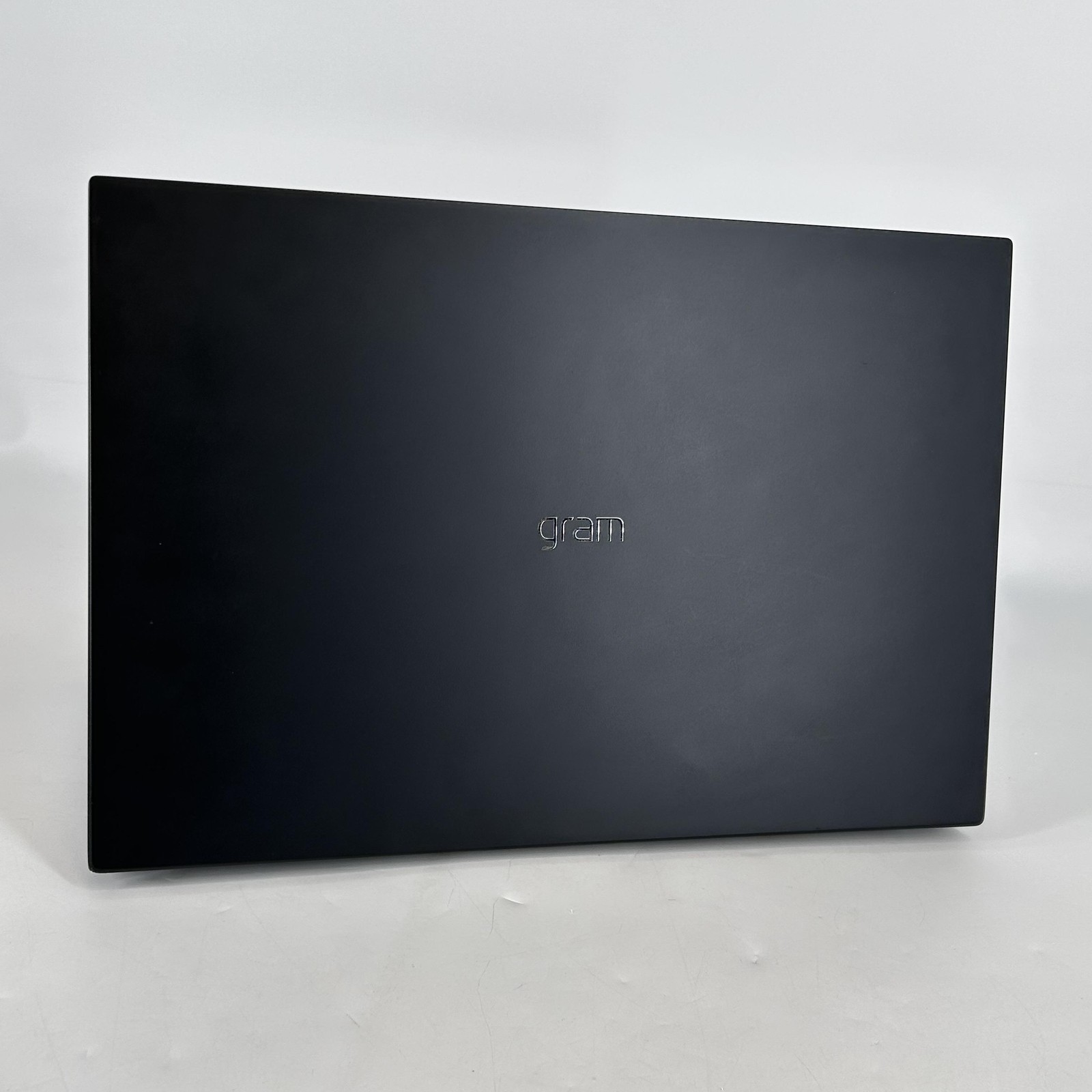 LG Gram 17 Black QHD+ 2.6 GHz i7-1360P 32GB 1TB SSD Very Good