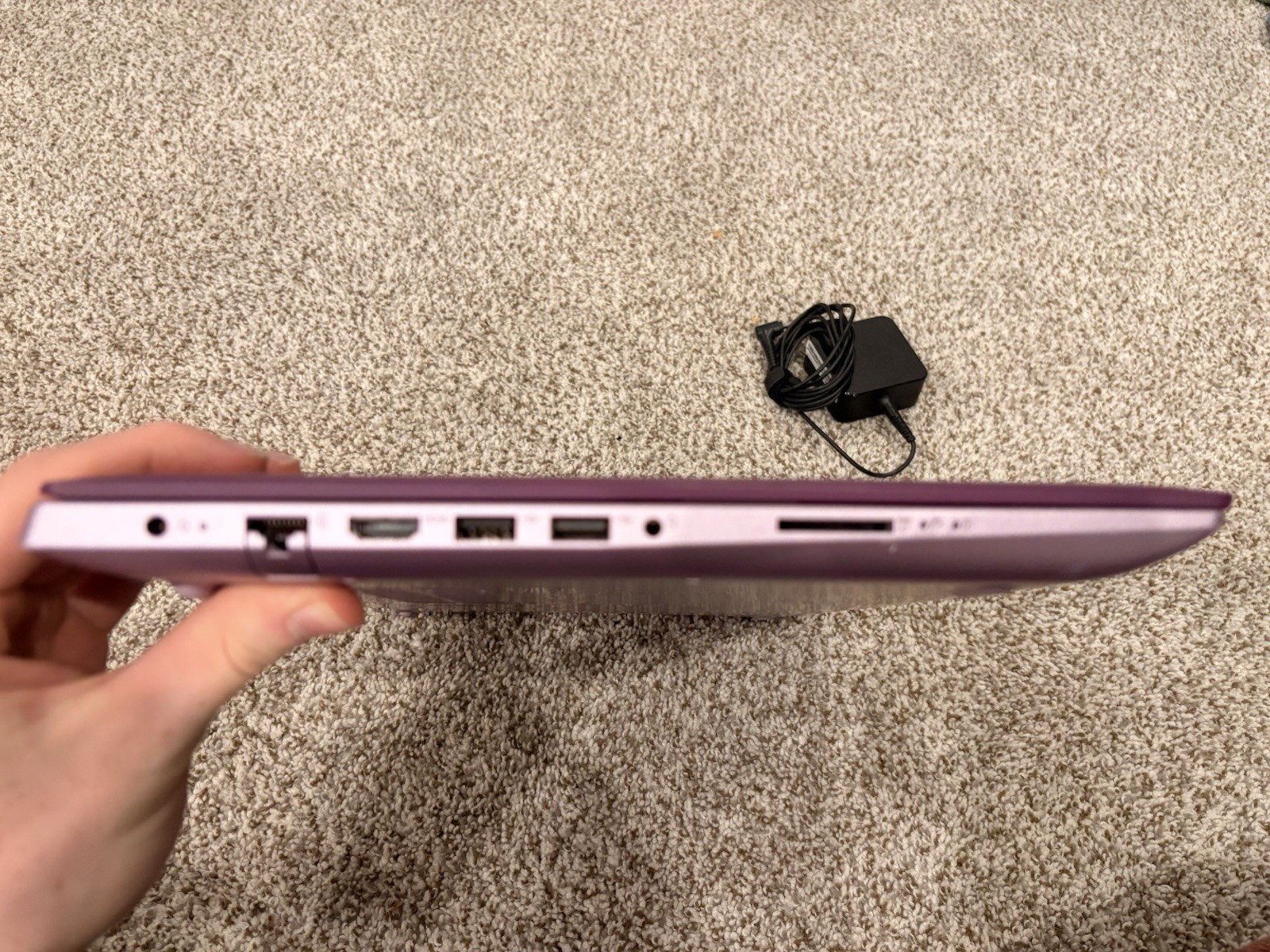 Lenovo IdeaPad 330-15AST 15.6″ Purple AMD A9 8GB 1TB HDD Windows Charger