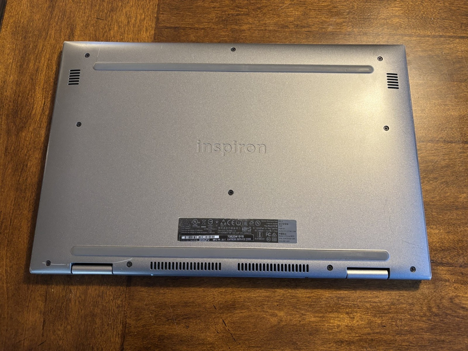 Dell Inspiron 15 5578 2-IN-1 i5-7200U 3.10 GHz, 8GB RAM, 1 TB HD
