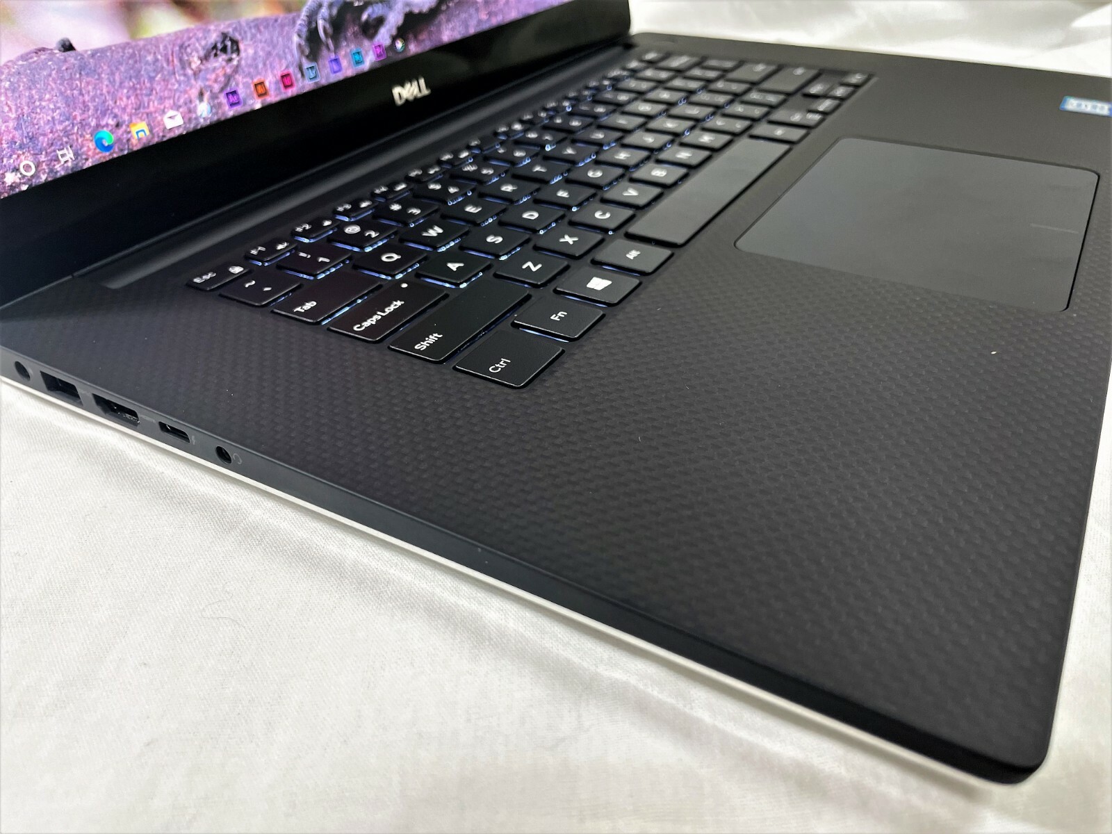 Dell XPS 15 7590 15.6″ 4K TOUCH ✔i7-9750H ✔64GB RAM✔1TB SSD ✔WiFi 6✔GTX 4GB✔W10P