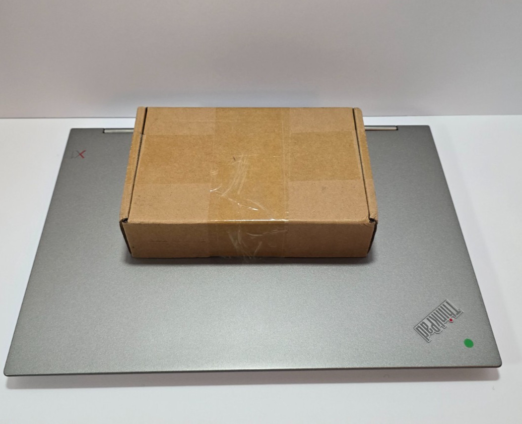 Lenovo ThinkPad X1 Yoga 3rd Gen i7-8650U, 16GB RAM, 512GB NVMe SSD, Charger