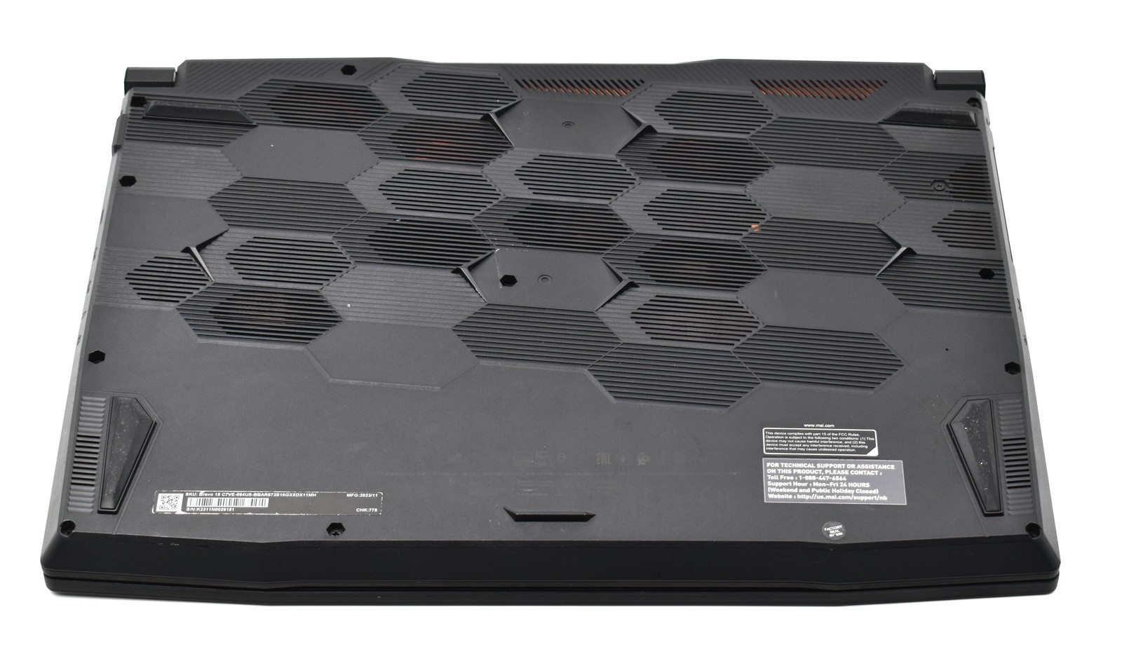 MSI Crosshair 16 A13VGK-815US – i7-1362H – 16GB RAM – RTX 4070 – 1TB SSD – Black