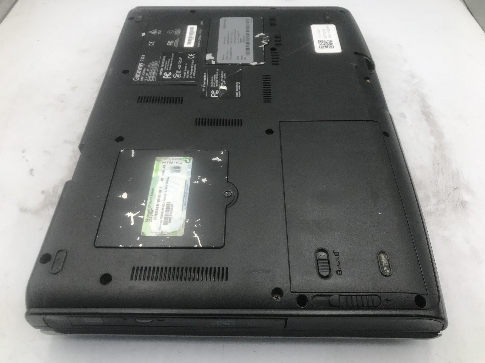 GATEWAY 7324 – BOOTS TO BIOS – INTEL PENTIUM 4 – 480MB RAM – NO OS -READ DESC-BB