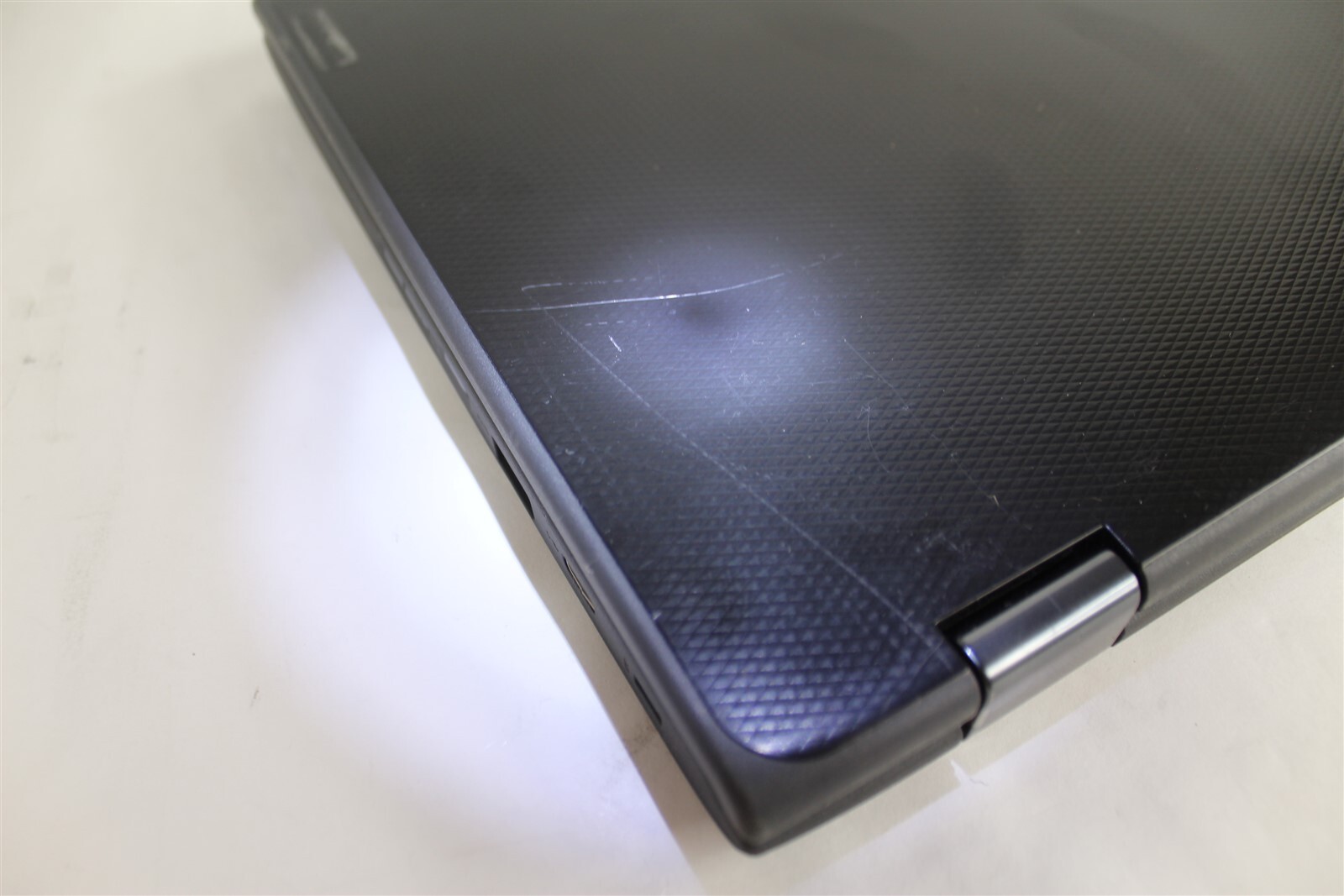Lenovo ChromeBook 300E Gen 2 11.6″ HD Touch AMD A4-9120C 1.6GHz 4GB 32GB eMMC
