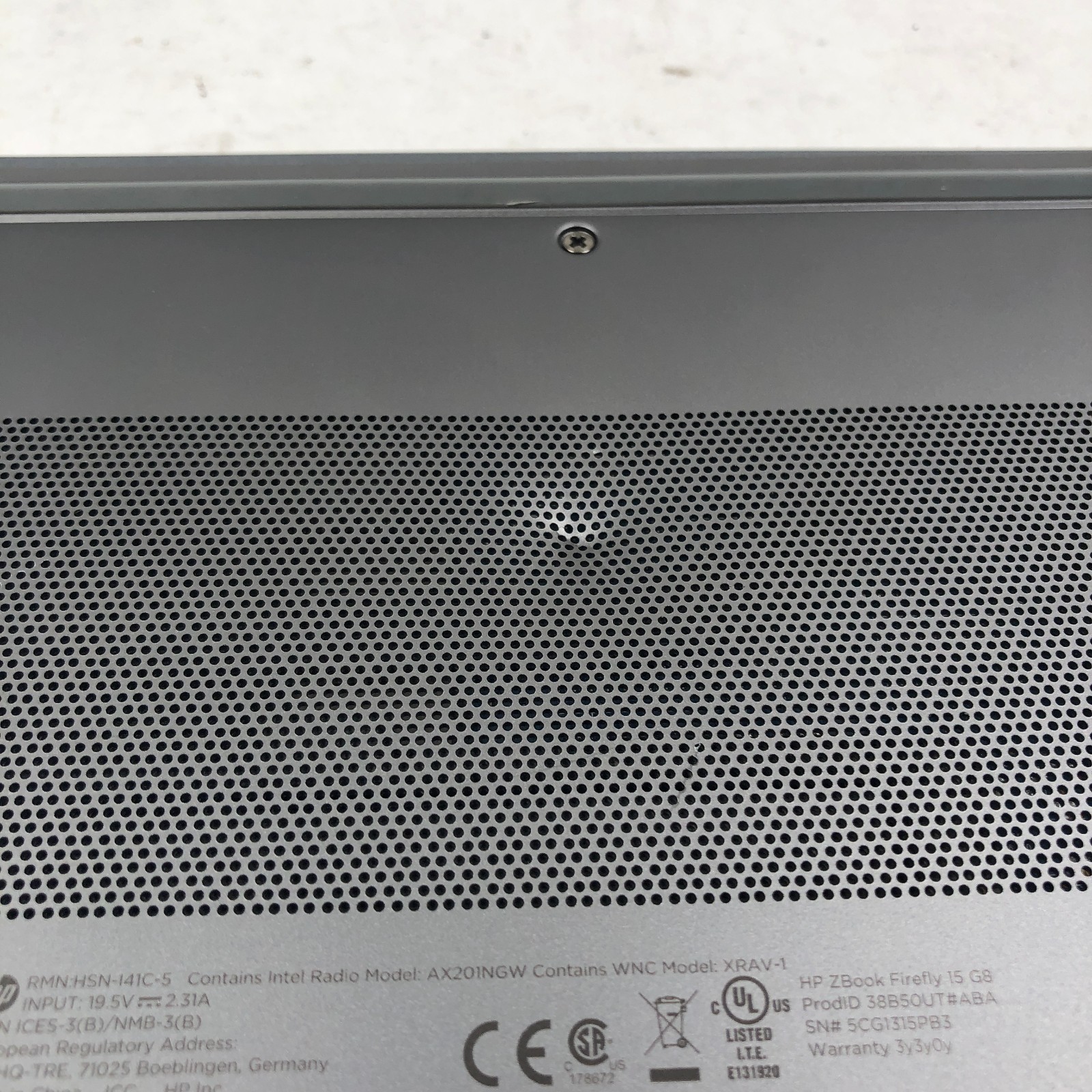 HP ZBook Firefly 15 G8 Mobile Workstation i7-1185G7 16GB RAM No SSD No OS READ