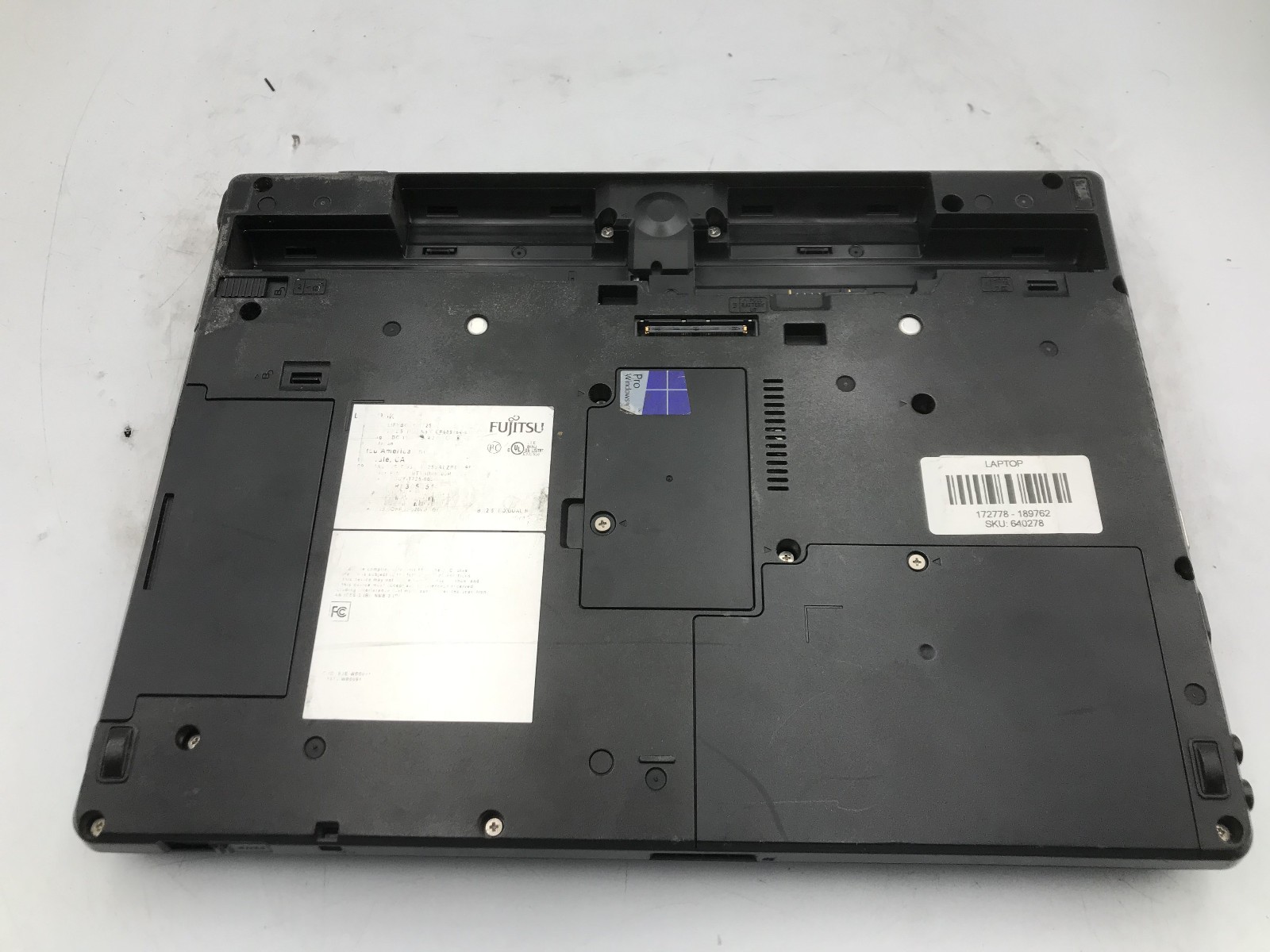 FUJITSU LIFEBOOK TSERIES T726 -FOR PARTS/NO BOOT- INTEL I5 6TH GEN – 4GB RAM -BB