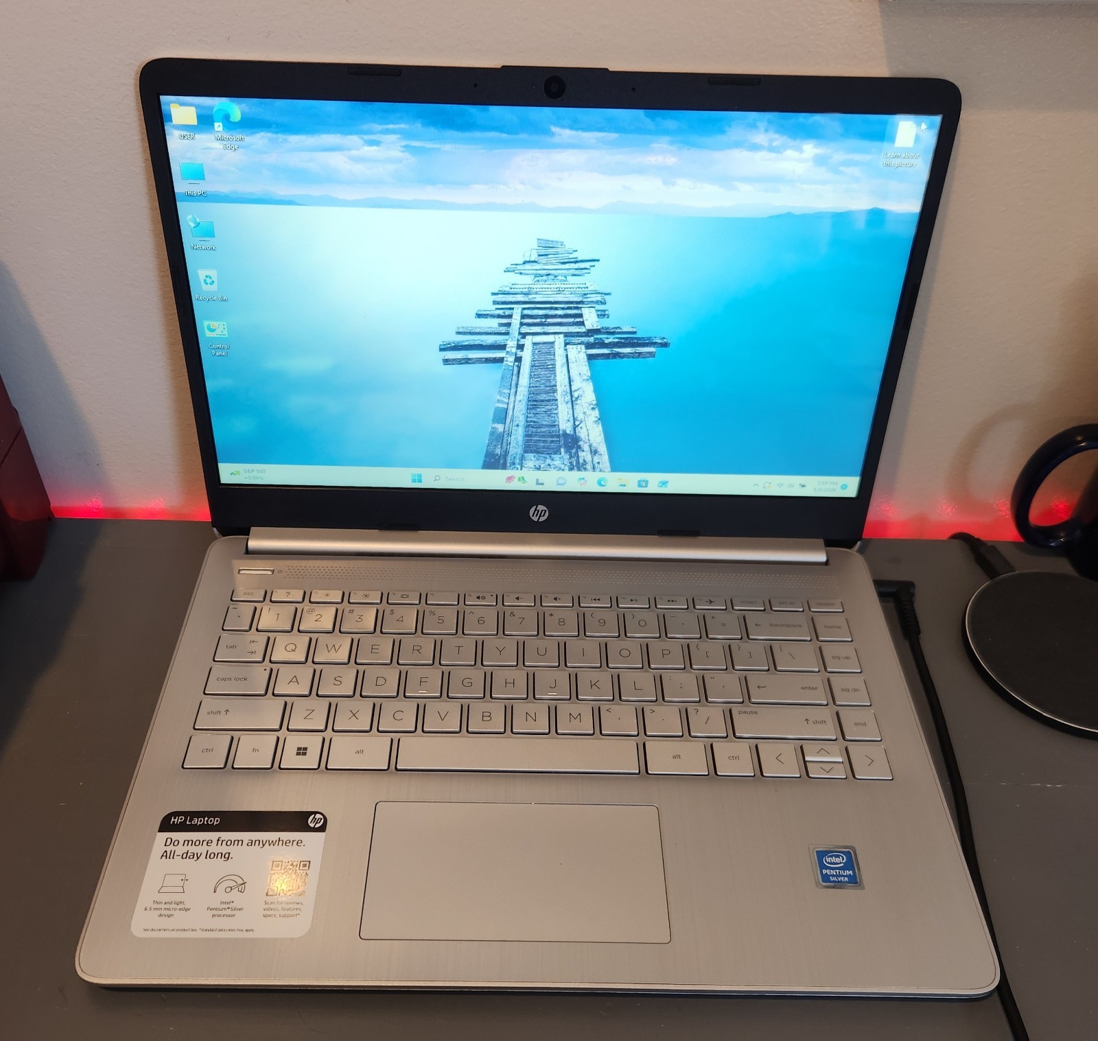 HP 14-DQ0075nr 14″ Laptop Intel Pentium SilverN5030 4GB RAM 64GB eMMC Win11Pro