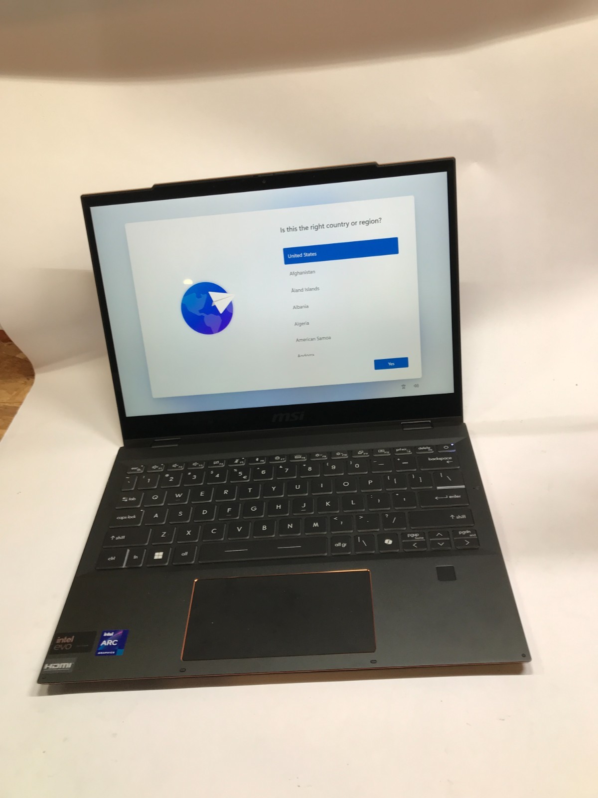 MSI Summit AI Evo 13″ Intel Ultra 7 155H 16GB RAM 128GB SSD Windows 11 NO CHRGER