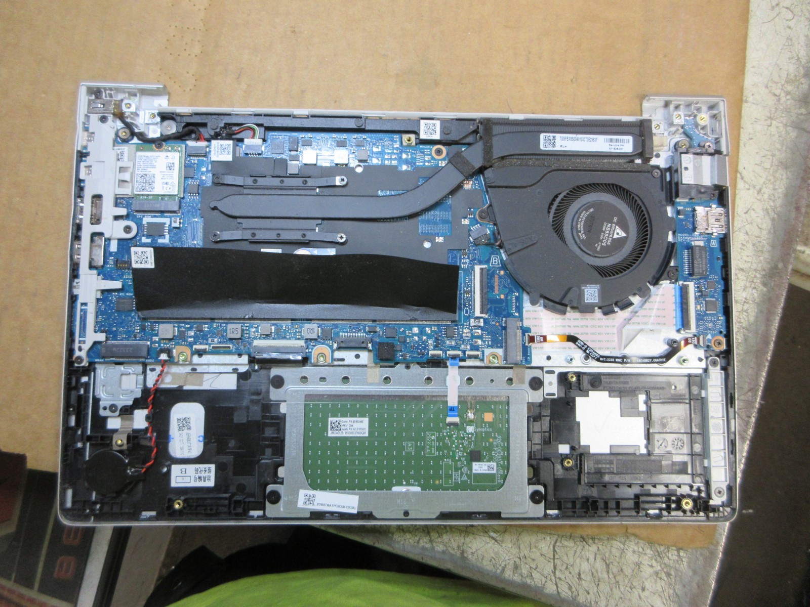 LOT 3 HP EliteBook 640 14 inch G10 Notebook PC i7-1365U MOTHERBOARD IN CHASSIS