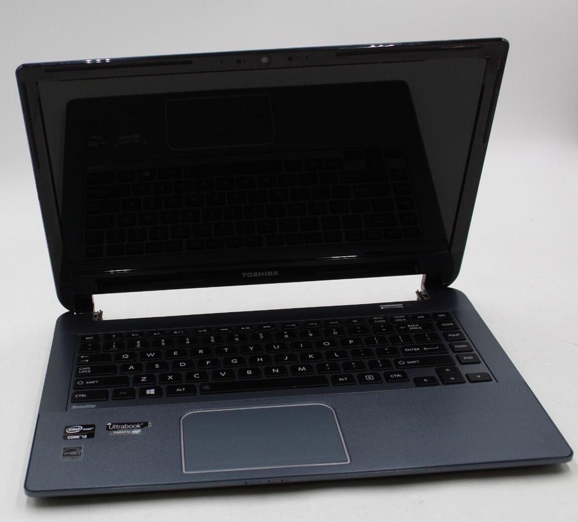 Toshiba Satellite U945 14in 32 GB SSD and 500 GB HD 4 GB RAM i3-3227U No OS