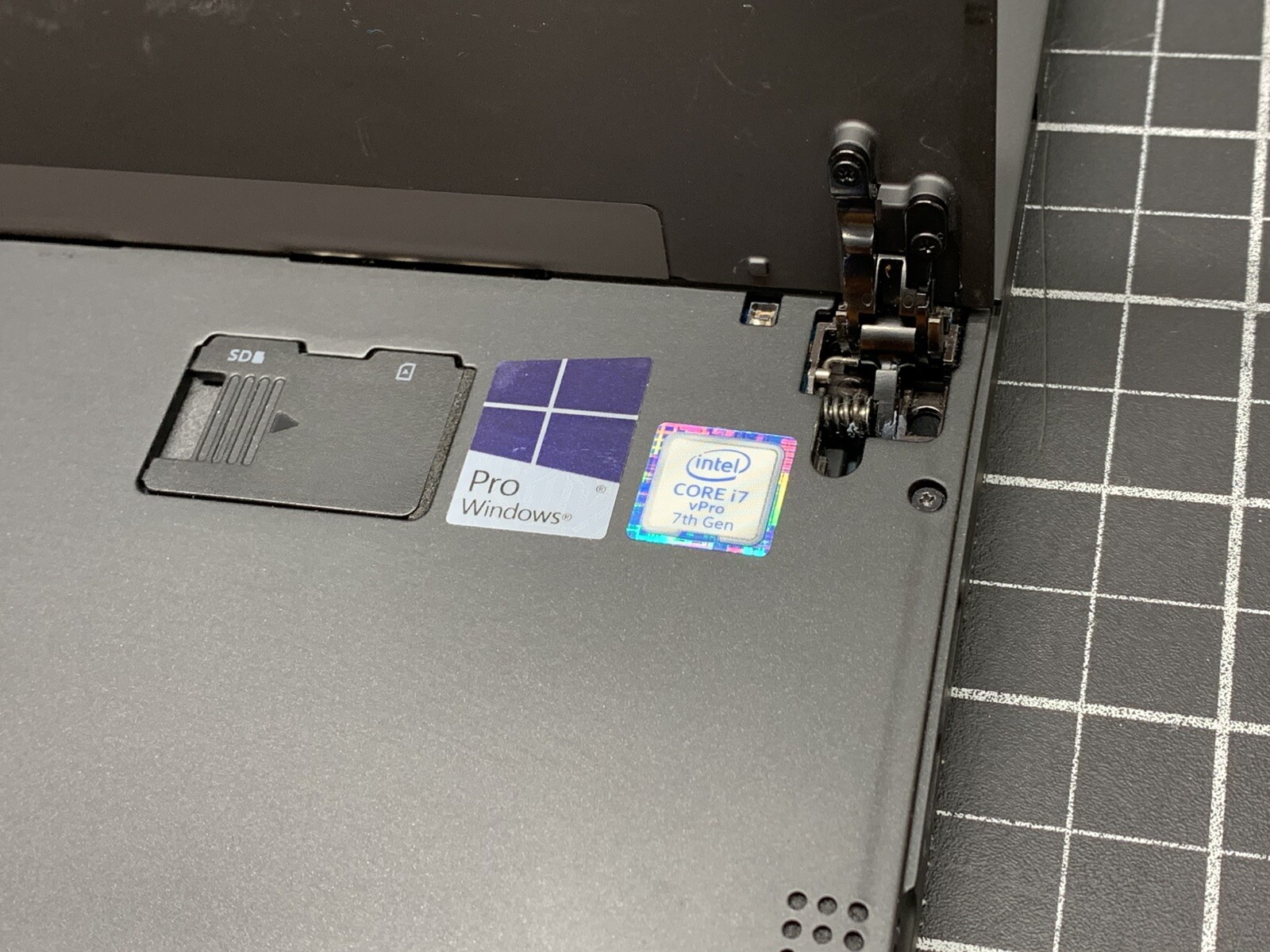 DELL Latitude 5285 2-in-1 Intel i7 7th Gen | 16GB RAM, NO SSD | Broken | #P99