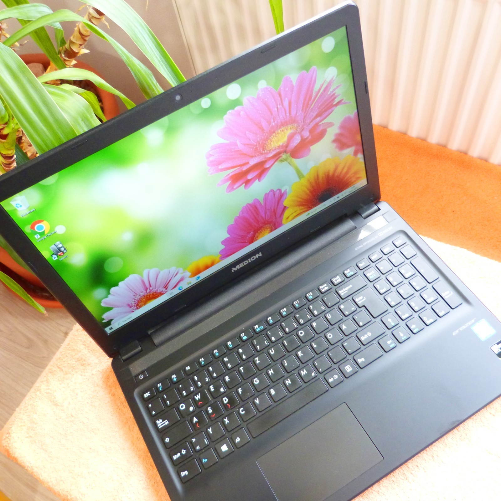 Medion ERAZER P6661 15″ FULLHD GTX l 32GB RAM NEW I SSD Windows 10 l i5 6G