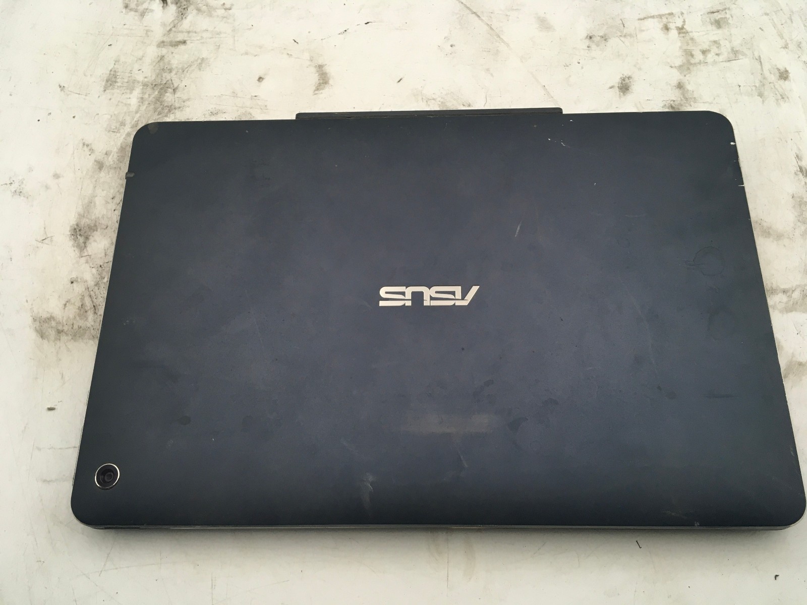 ASUS TABLET T100CHI C1 BK 12M – FOR PARTS/NO POWER – INTEL ATOM Z3775 – READ -BB