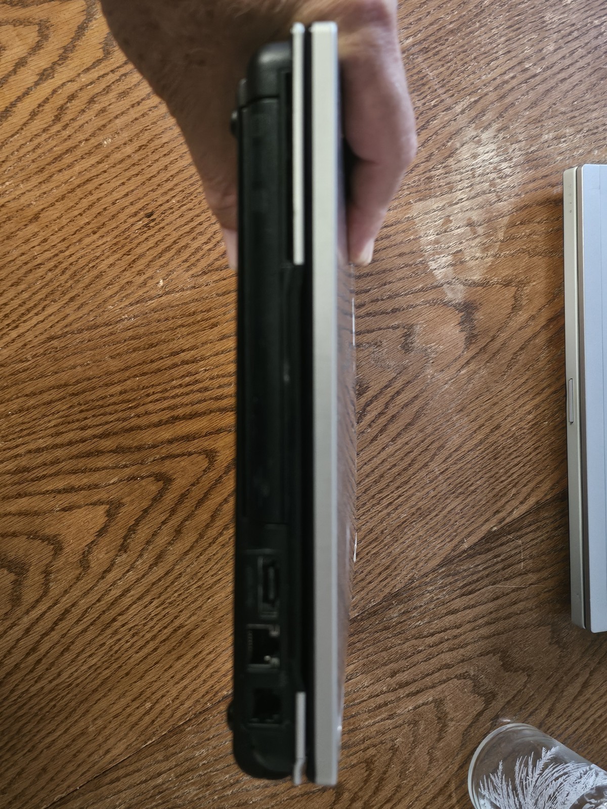 2 HP ELITEBOOKs: 8440P & 8460P – INTEL I5 M540 / 2520M – both sorta BOOT UP