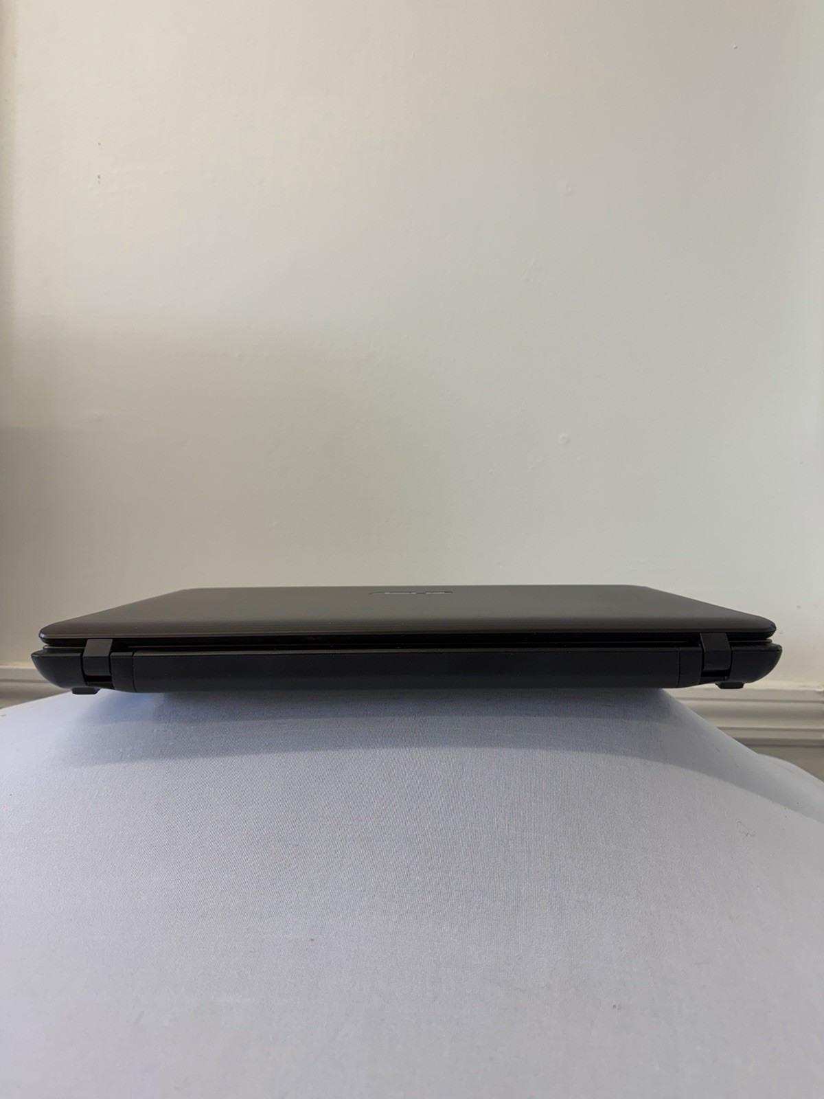 Asus K53E Laptop – Good Screen – Intel i5-2450M – Read Des