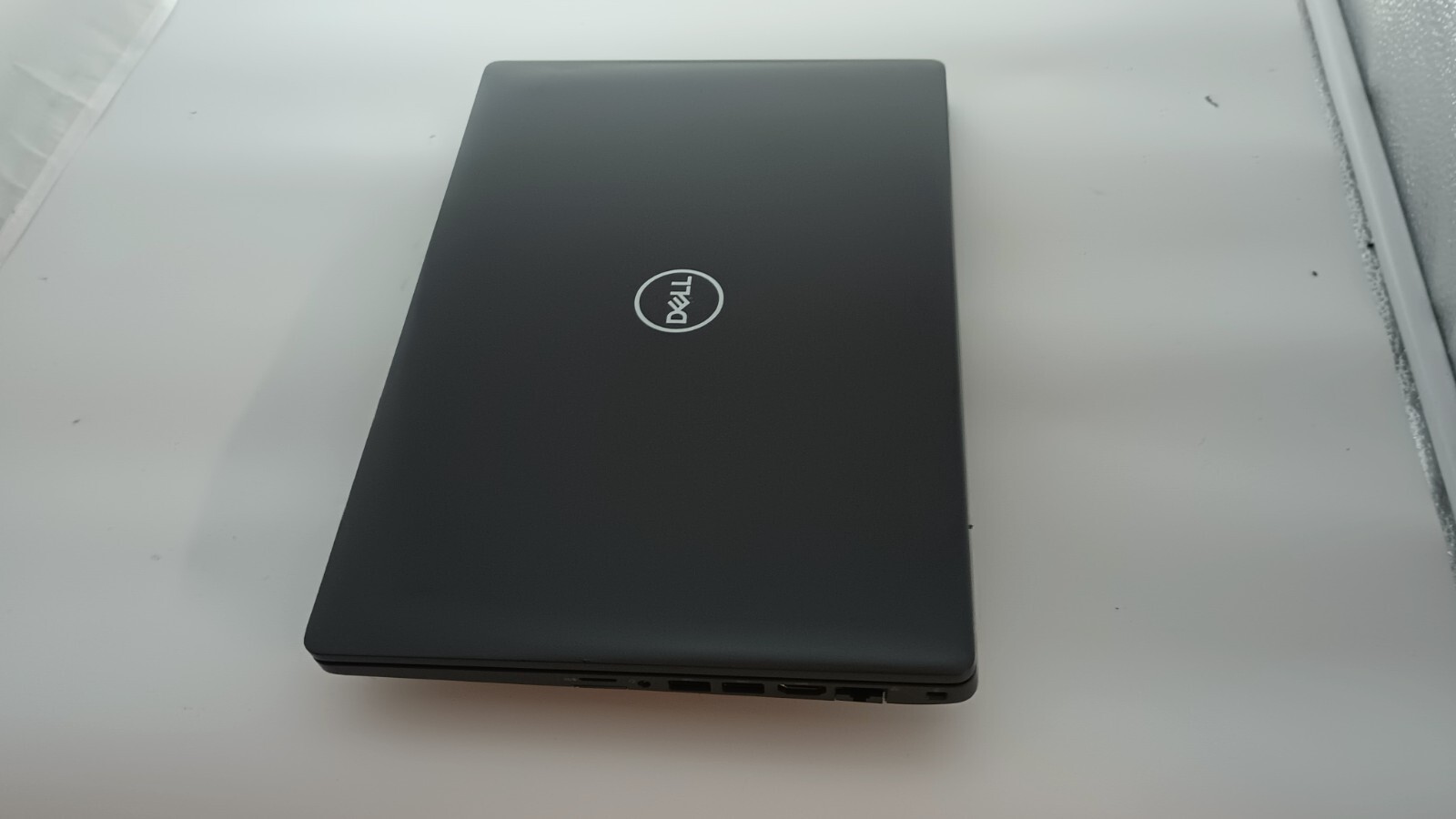Latitude 5400 (3273) w/charger.i5-8350U.8GB.128GB NVMe”.14″FHD. W11 Pro