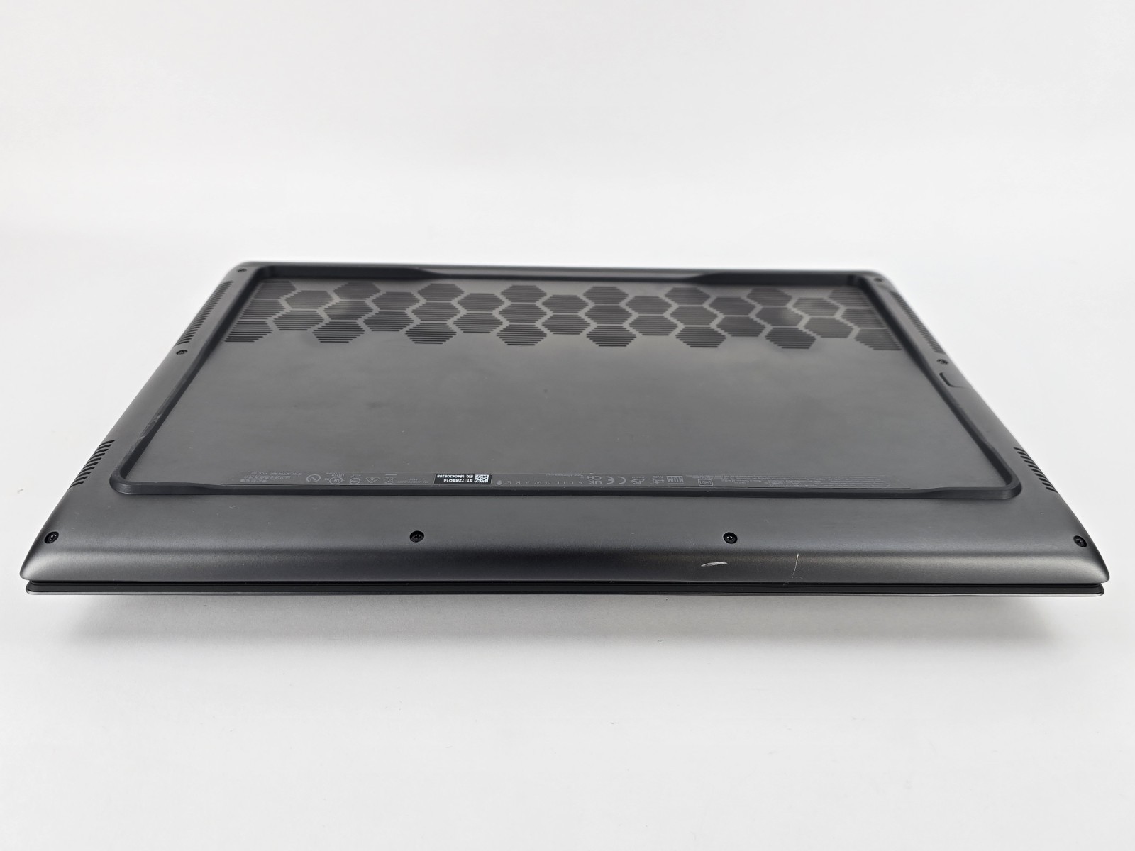 Dell Alienware M16 R2 16″ Ultra 9 185H 32GB 1TB RTX 4070 – For Parts – AS-IS