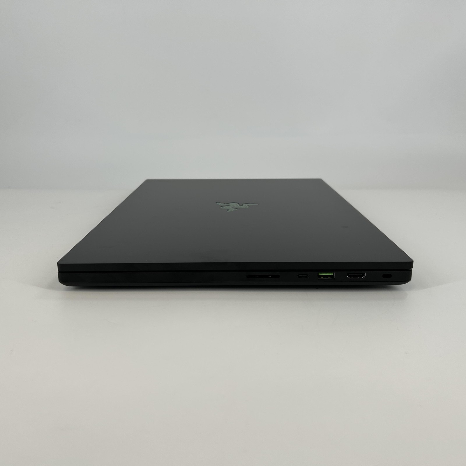 Razer Blade 18 240Hz QHD+ i9-13950HX 64GB 1TB SSD RTX 4090 – VAPOR CHAMBER ISSUE
