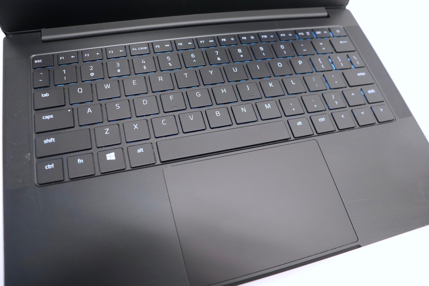 RAZER Blade 13 13.3″ i7 16GB 512GB SSD FHD Win11 Ultrabook