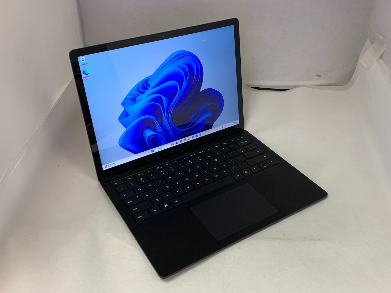 Microsoft Surface Laptop 3 1868 13.5″ Touch i7-1065G7 1.3GHz 16GB 512GB W11P