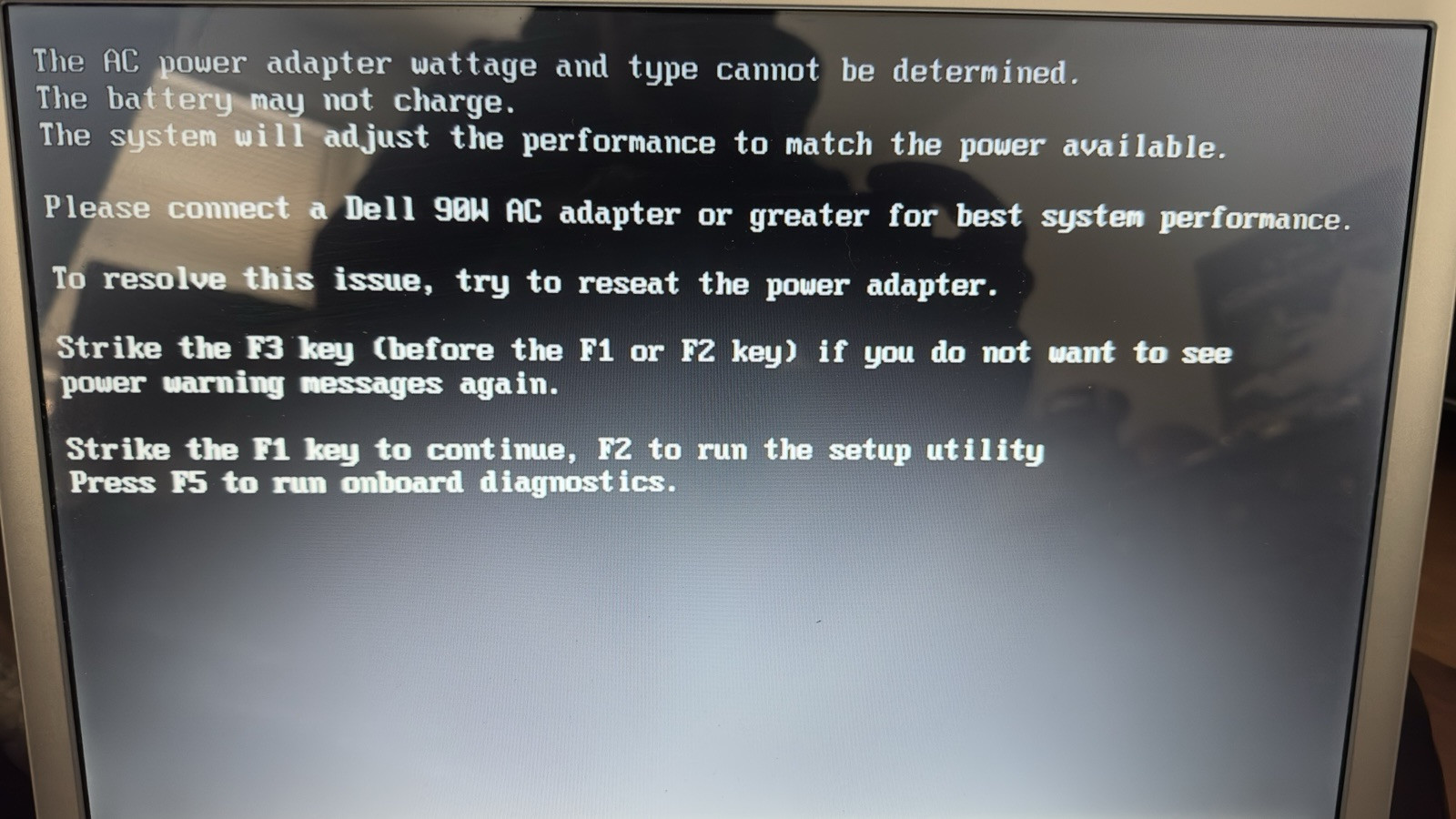 Dell Inspiron 1720 Intel Pentium 1.6GHz 1GB 120GB HDD Windows XP with charger