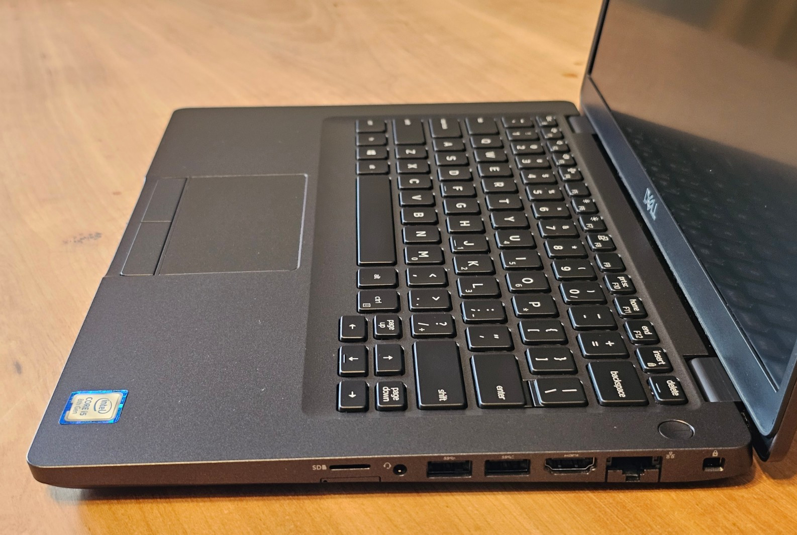 Good Dell 5400 i5-8265U 1.6GHz 8GB 256GB NVMe Webcam Charger & Excellent Battery