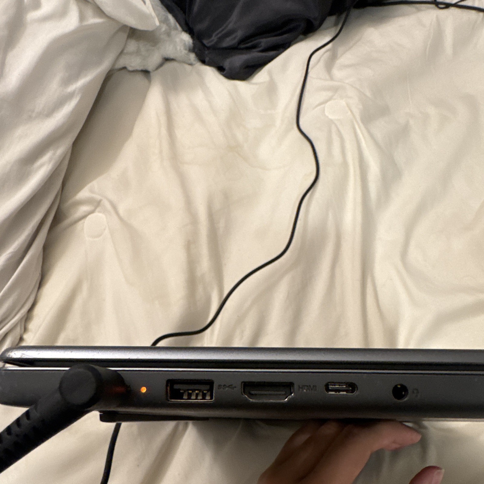 Lenovo IdeaPad Slim 3 15AHP10 15.6” Laptop Ryzen / SSD / Charger Included