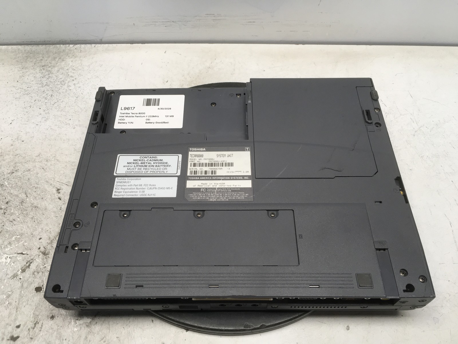 Toshiba Tecra 8000 Intel Mobile Pentium II 233MHz 131 MB NO HDD No Batt