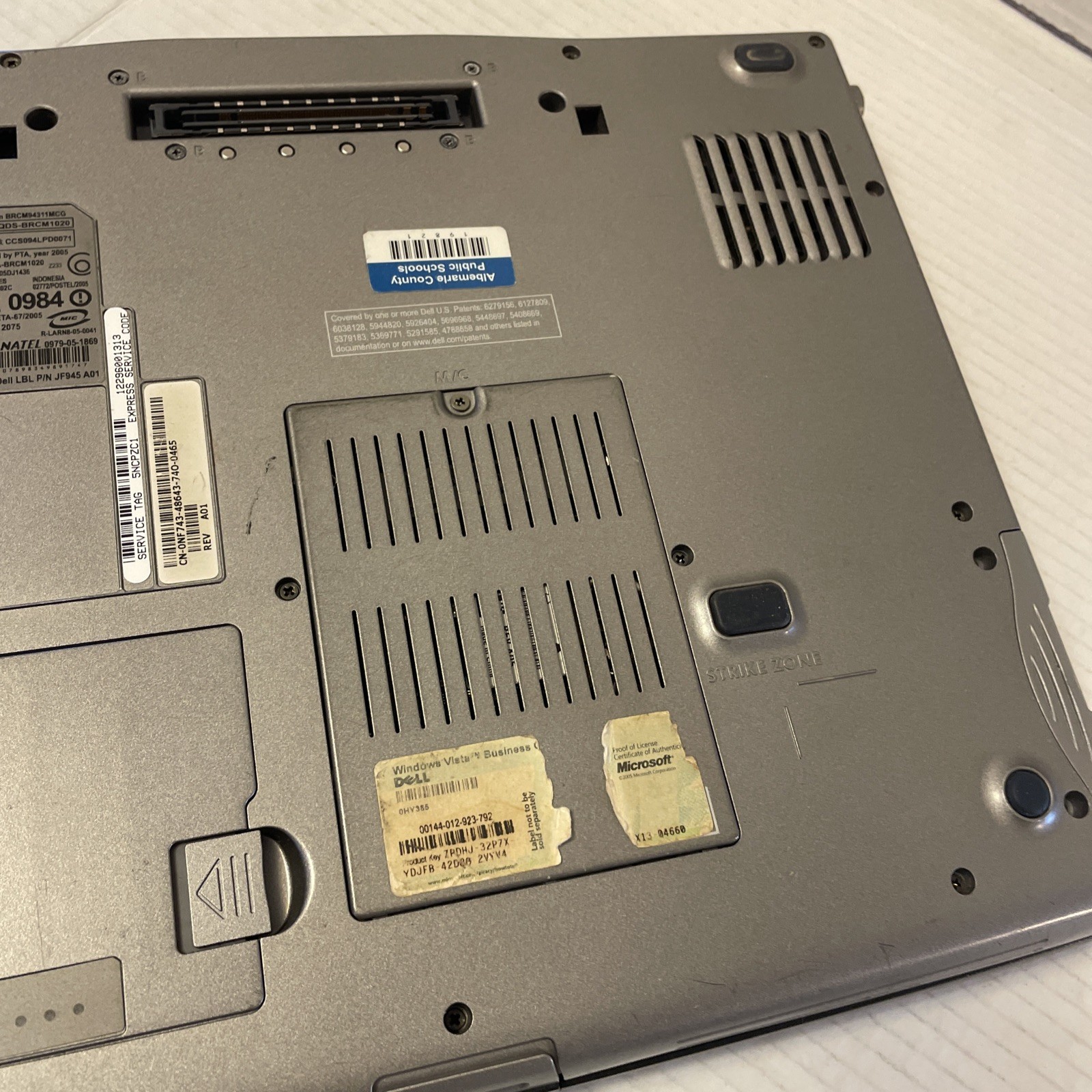 Dell Latitude D520 CORE 2 DUO 2GB 180GB HDD WIN VISTA