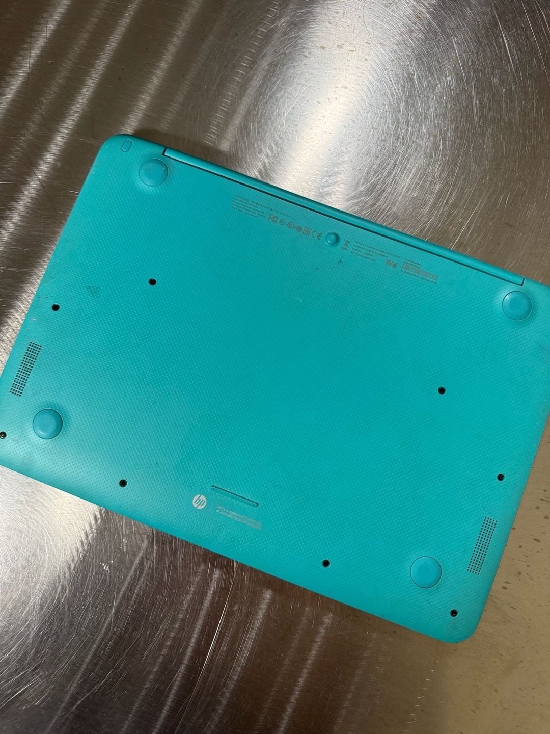 HP Chromebook 14-inch Laptop Ocean Turquoise and White missing charger