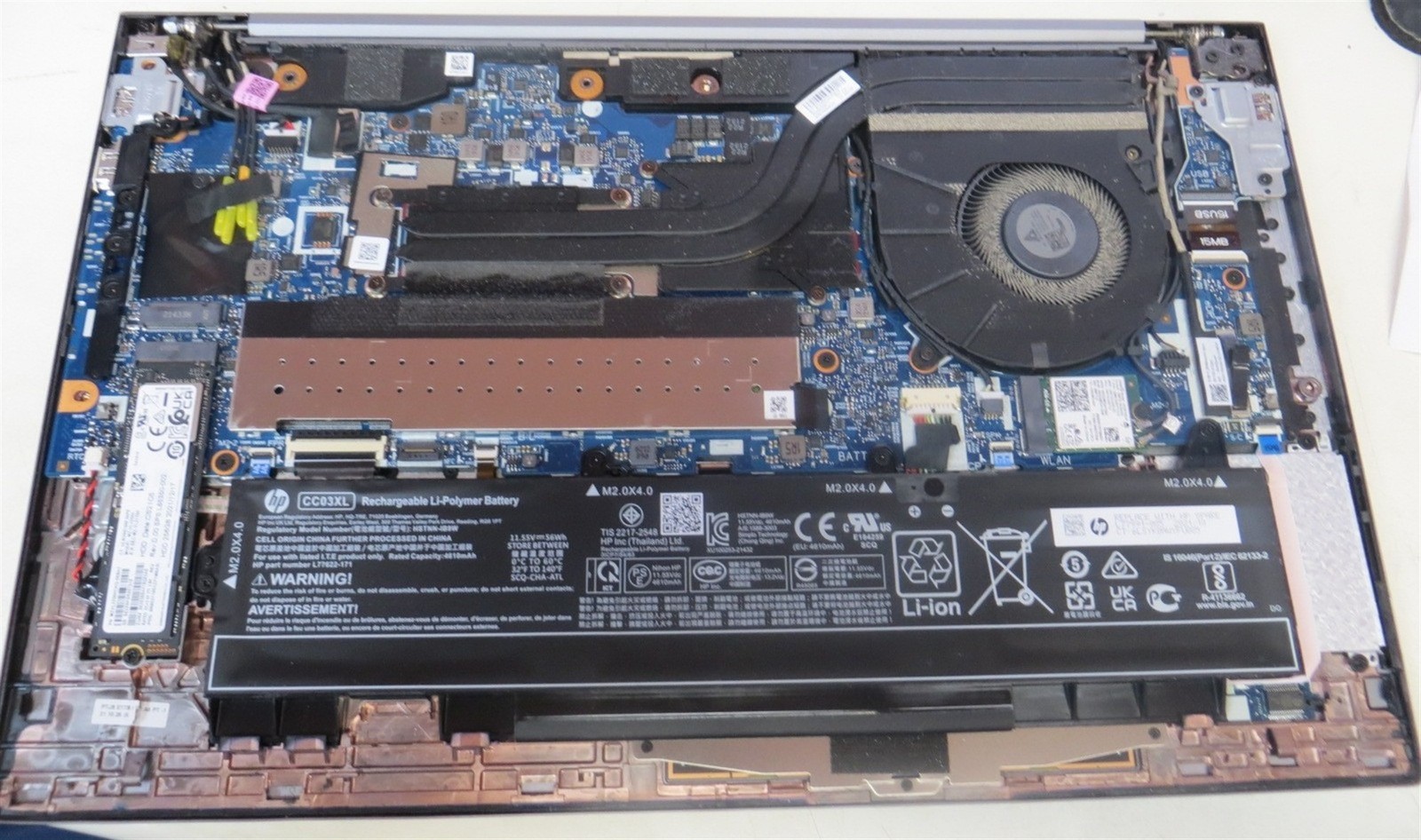 Scratched LCD HP ZBook Firefly 15 G8 Intel i5-1145G7 2.6GHz 16GB 256GB T500 GPU