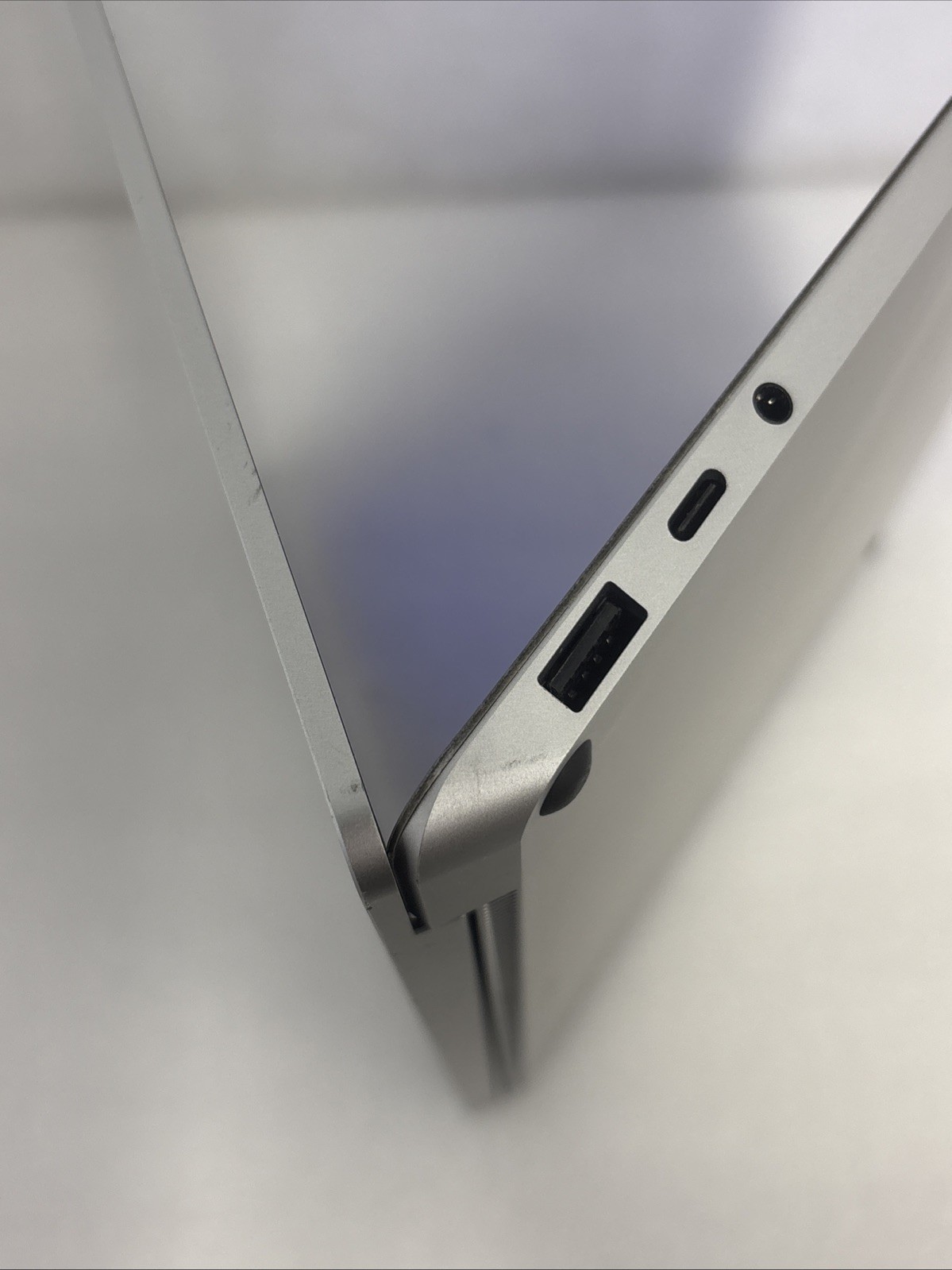 Microsoft Surface Laptop 4 13.5″ (512GB, AMD Ryzen 5, 16GB) – Platinum