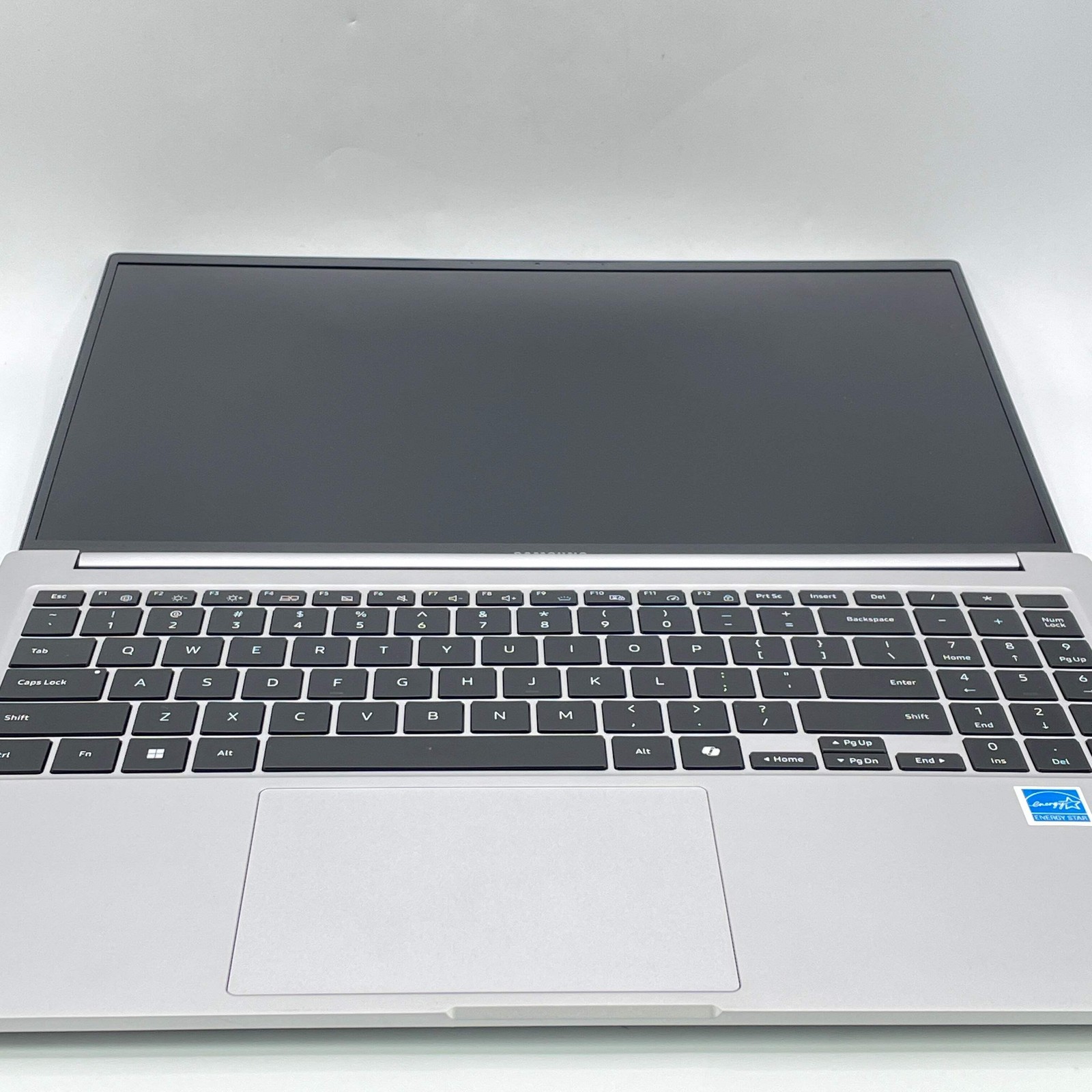 Samsung Galaxy Book4 NP750XGK 15.6″ Core 7 150U 1.8GHz 16GB RAM 512GB SSD