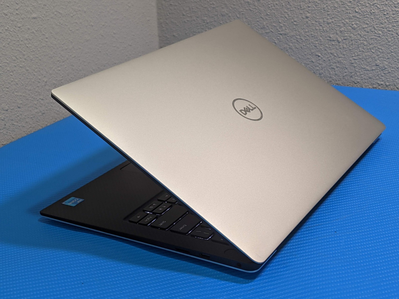Dell XPS 13 9305 13.3″ FHD Intel i3-11th Gen 3GHz 8GB 256GB Win11Home +Charger