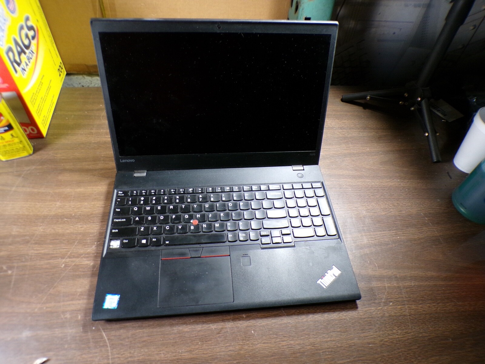 THINKPAD LENOVO T560 INTEL CORE i5-6300U 2.40GHZ 4GB RAM **NO HD/ NO CADDIE