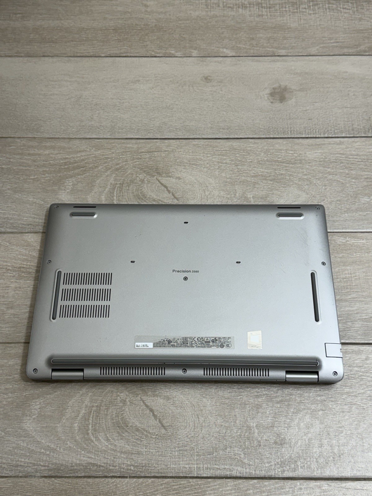 Dell Precision 3560 15.6″ FHD Core i5-1145G7 NVIDIA T500 256GB NVMe 8GB RAM
