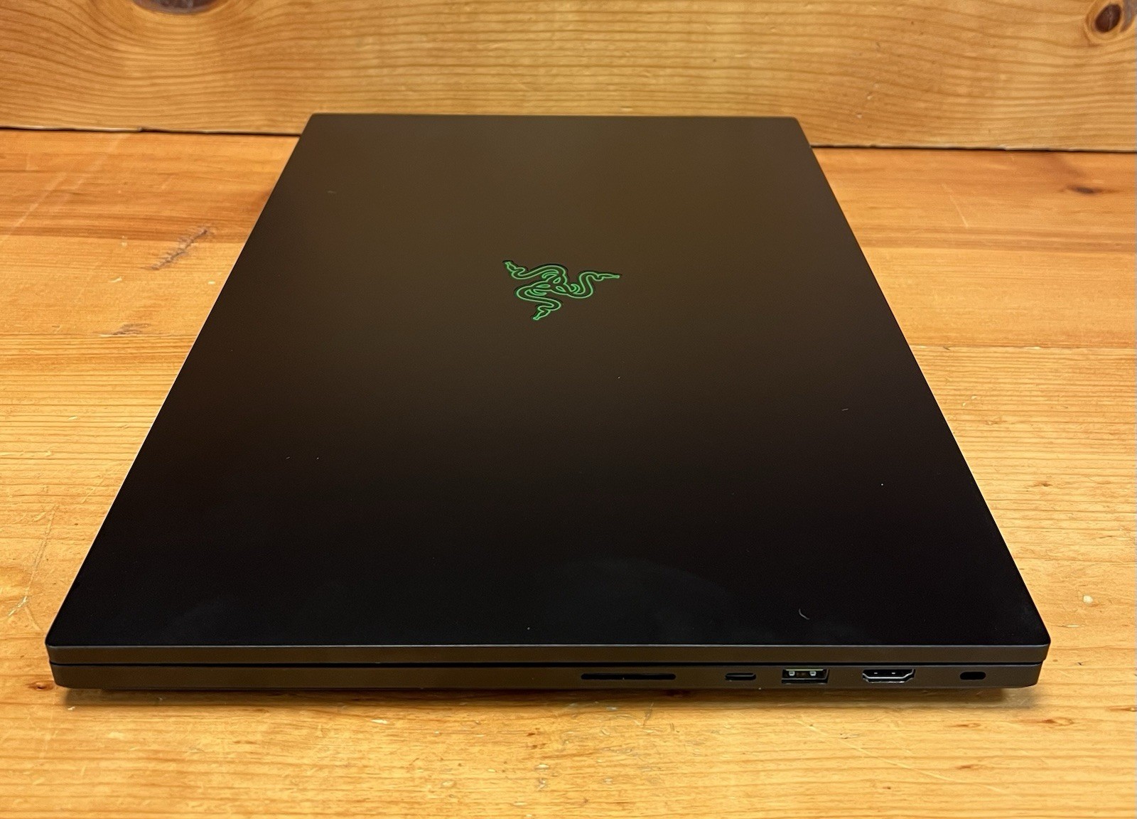 Razer Blade 18 RZ09-0484 18″ i9-13950HX 2.2GHz 16GB RAM 1TB SSD GeForce RTX 4060