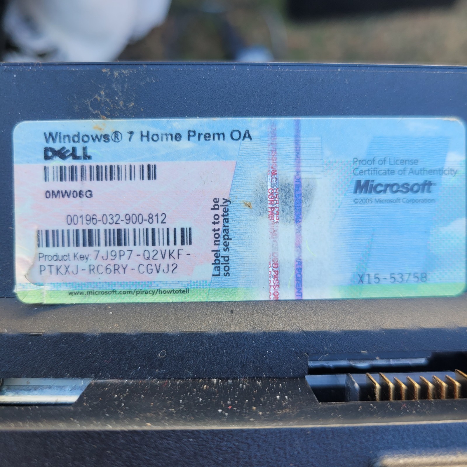 Dell inspiron 1750 Laptop PARTS Only W/Power Adapter Screen Cracked. See Pics