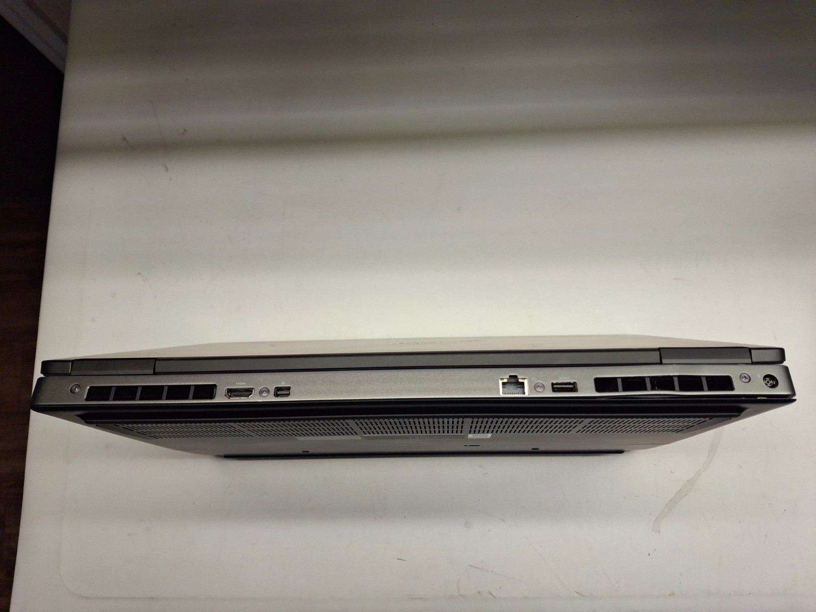 Dell Precision 7730 17.3″ Intel i7-8850H 16GB DDR4 256GB SSD WX 4150 Pro Win11P