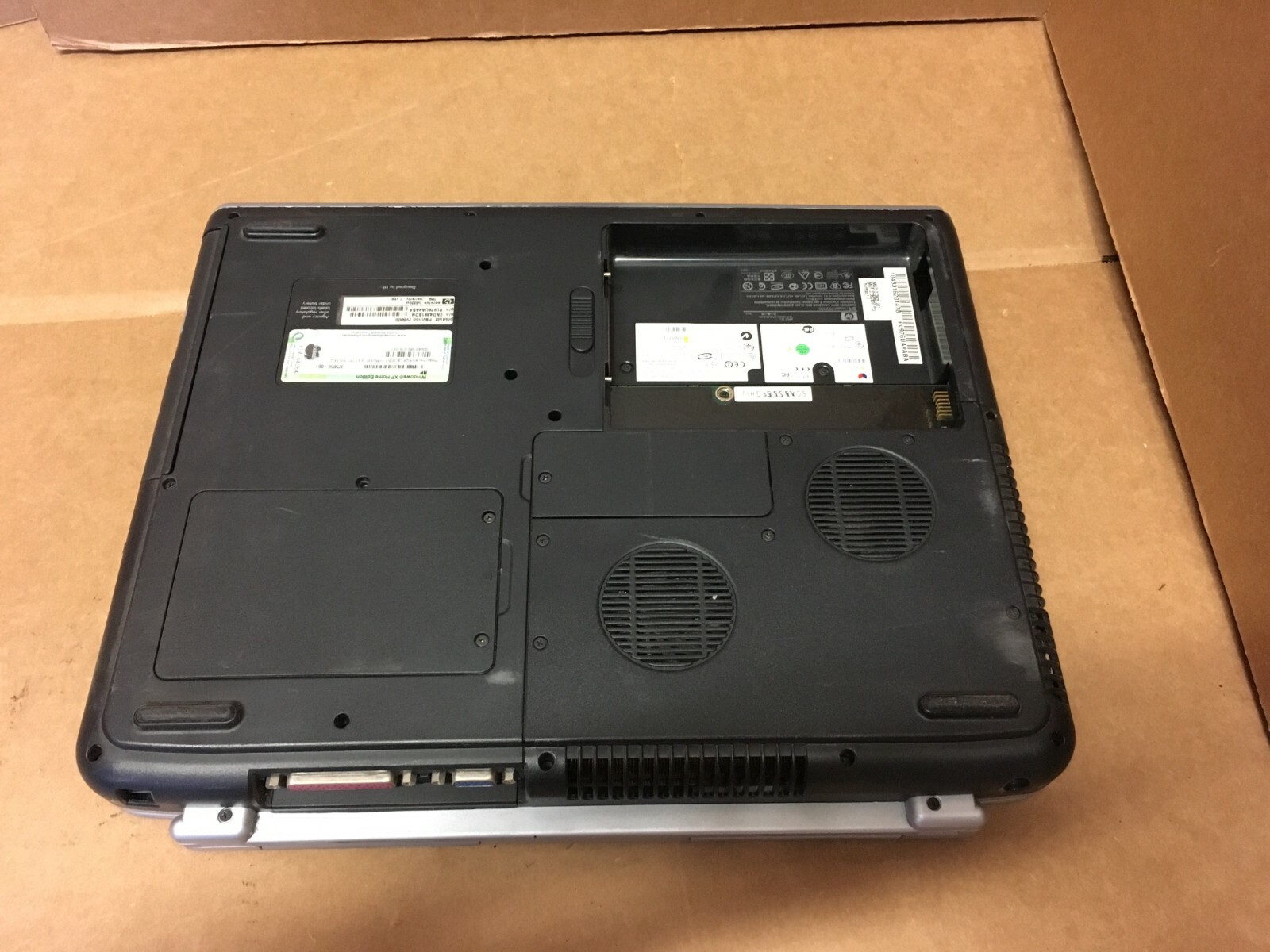 HP Pavilion ZV5000 (PP2200) Laptop P4 3.20GHz 256MB RAM, NO HDD, FOR PARTS ATI