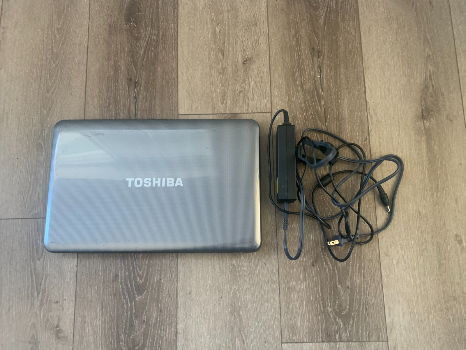 Toshiba Satellite L850 Intel Core i3-2348M 2.30GHz 8GB RAM 320GB HDD Win 10